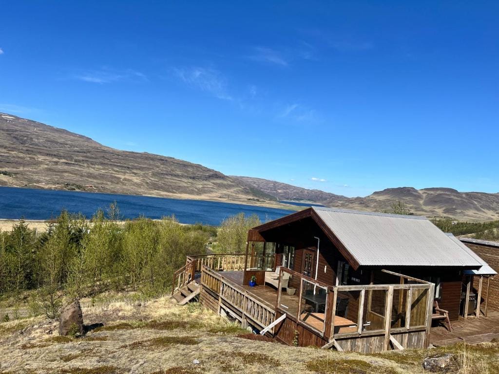 Icelandic Lake House — 1