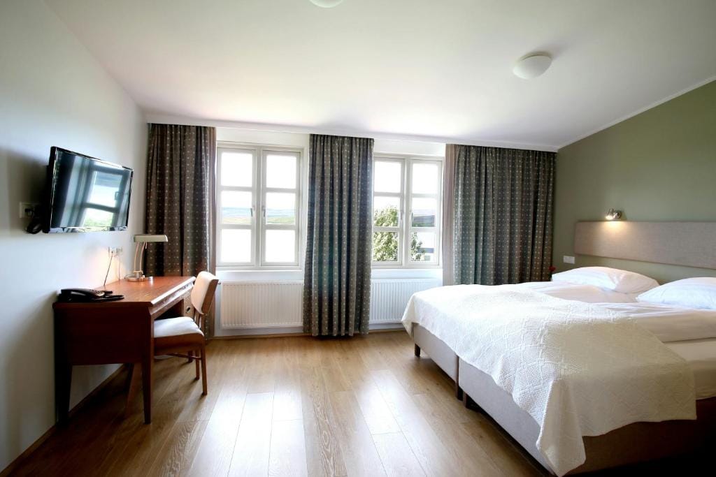 Gistihúsið - Lake Hotel Egilsstadir — 2