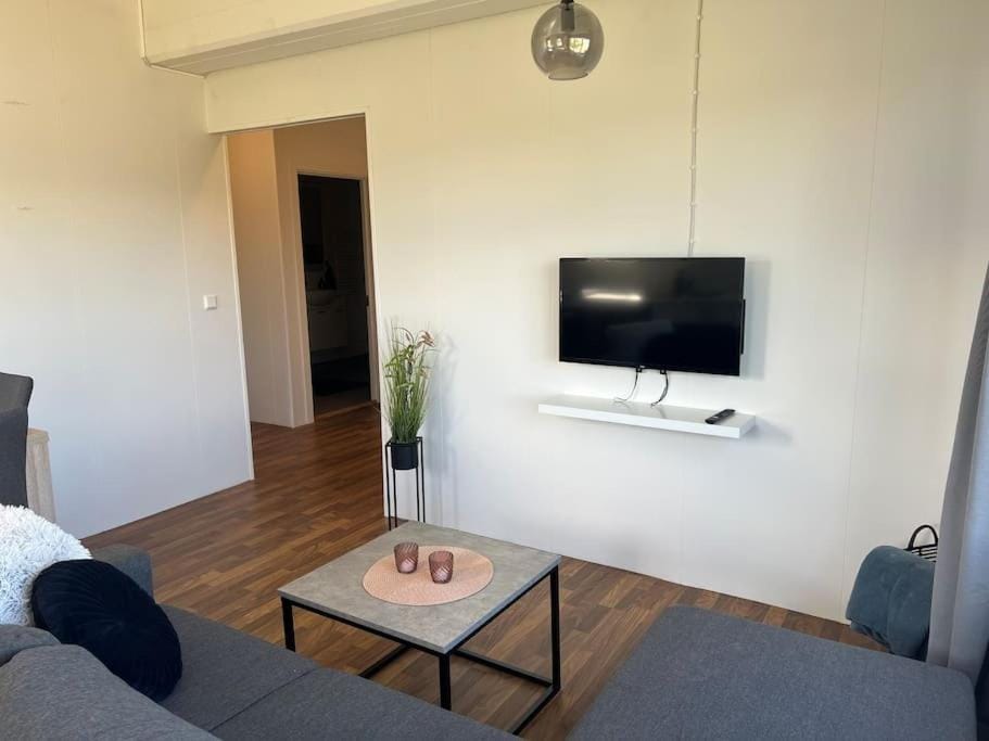 Lakeside Apartments - A — 5
