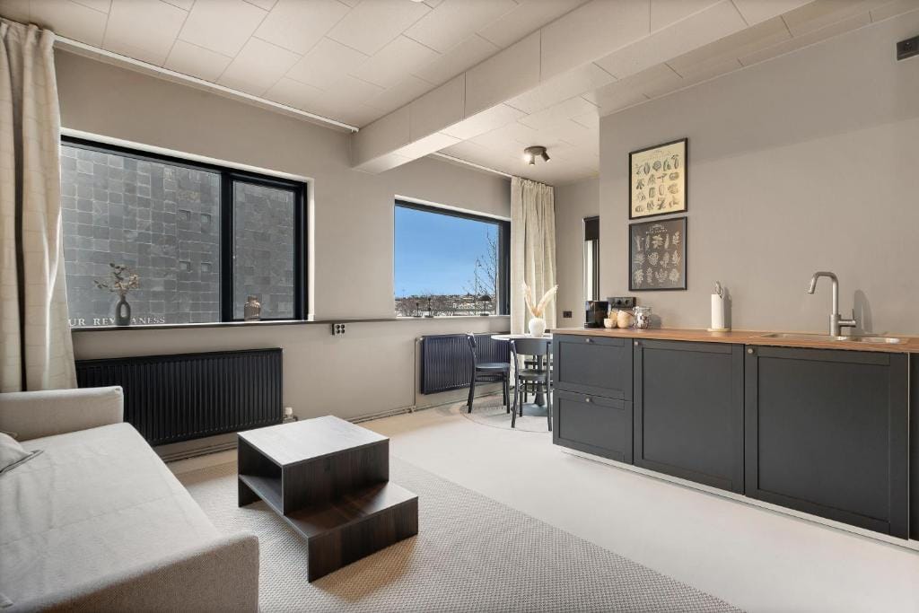 Apartment by the sea in the heart of Hafnarfjörður — 1