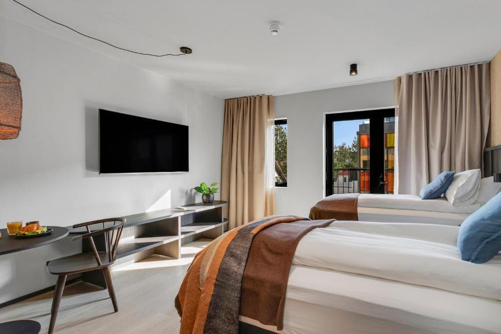 Strand Hotel Apartments — 2