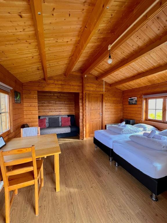 Guesthouse Nypugardar — 2