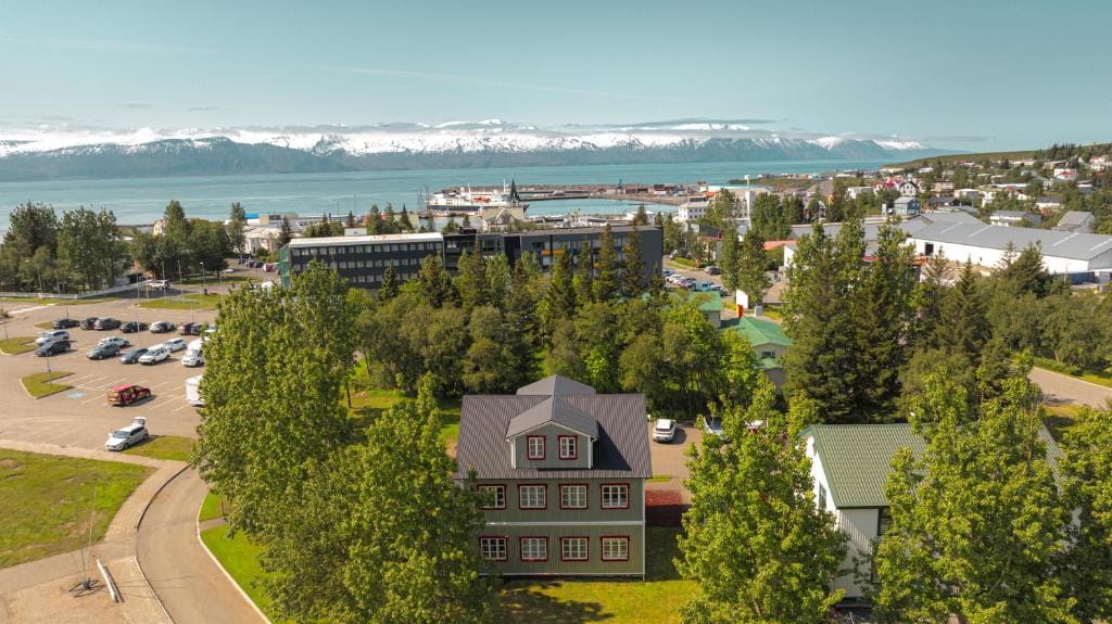 Gamli Skólinn Húsavík — 1
