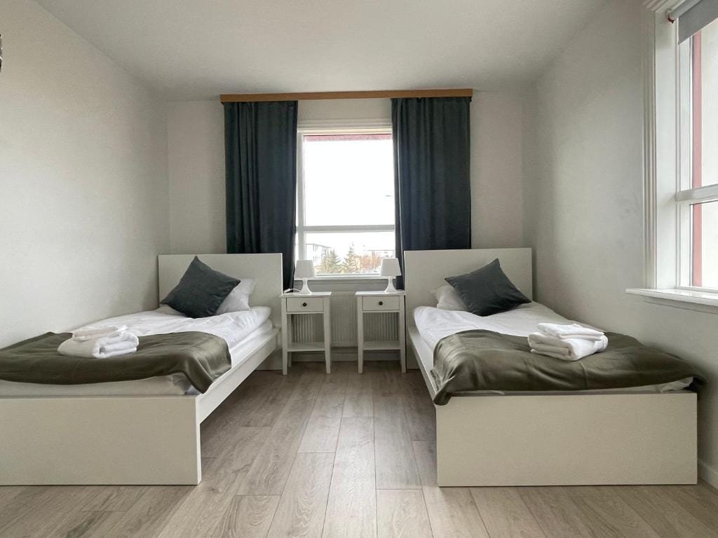 IQ Apartments 1 — 2