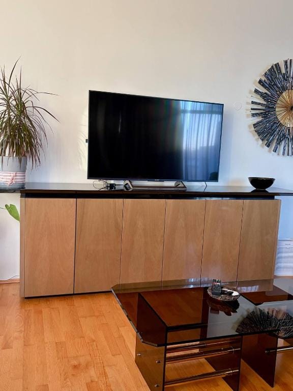 Keflavík 3BR Home, Near Airport, Sleeps 7 — 5