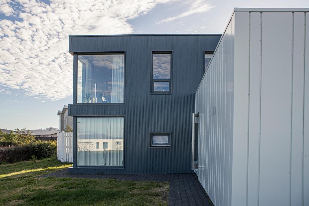 Cosy modern apartment in Kopavogur — 1