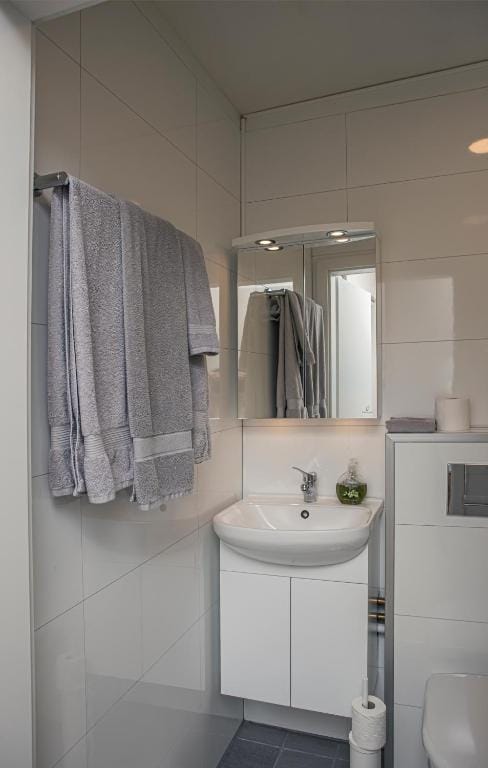 Cosy modern apartment in Kopavogur — 3