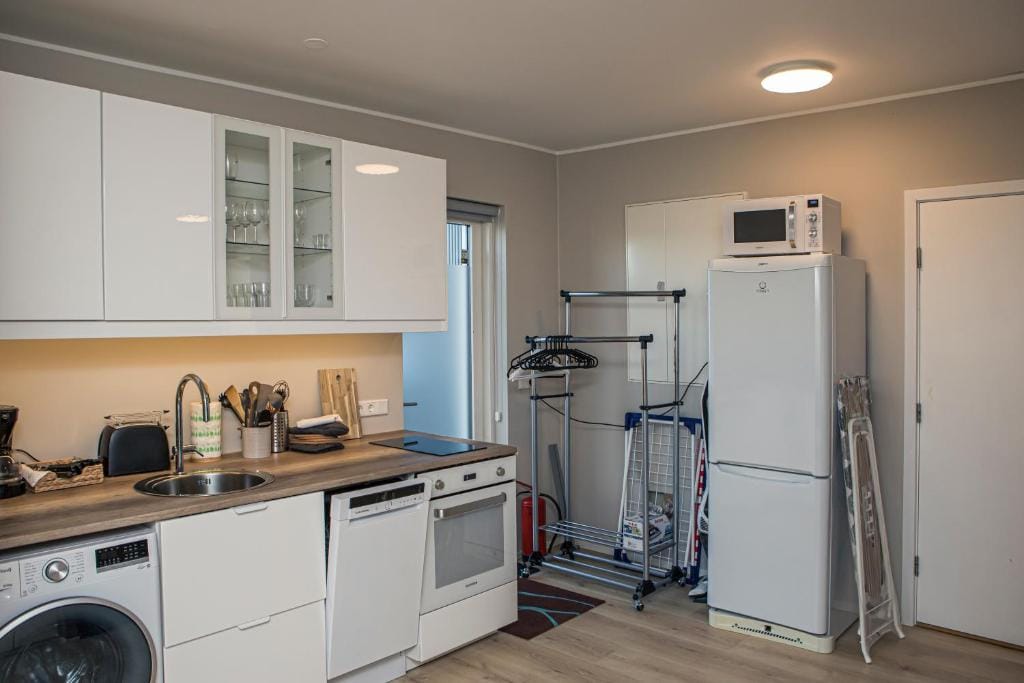 Cosy modern apartment in Kopavogur — 4