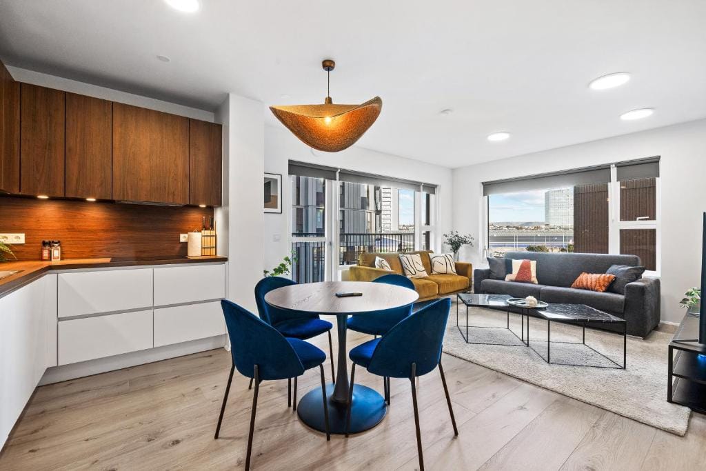 New Apt Near Smáralind Mall With Private Parking — 1